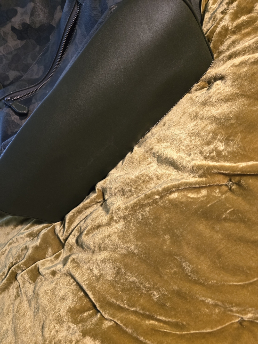 Coach - Camo Leather Backpack - Picture 4 of 9